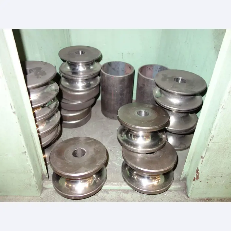 Máquinas de processamento de chapas metálicas, equipamento operacional e de escritório e frota de veículos-4
