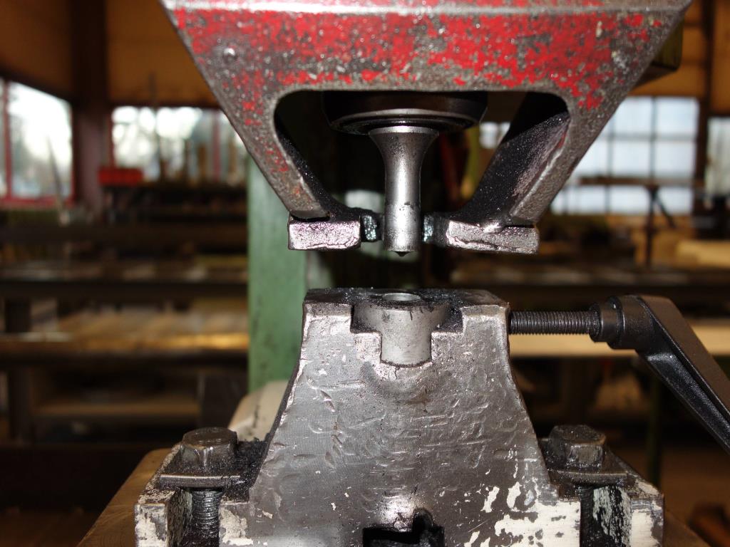 Máquinas de processamento de chapas metálicas, equipamento operacional e de escritório e frota de veículos-3