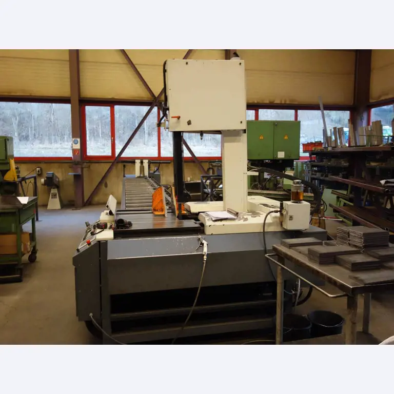 Machines for sheet metal working, business and office equipment as well as vehicle fleet-3
