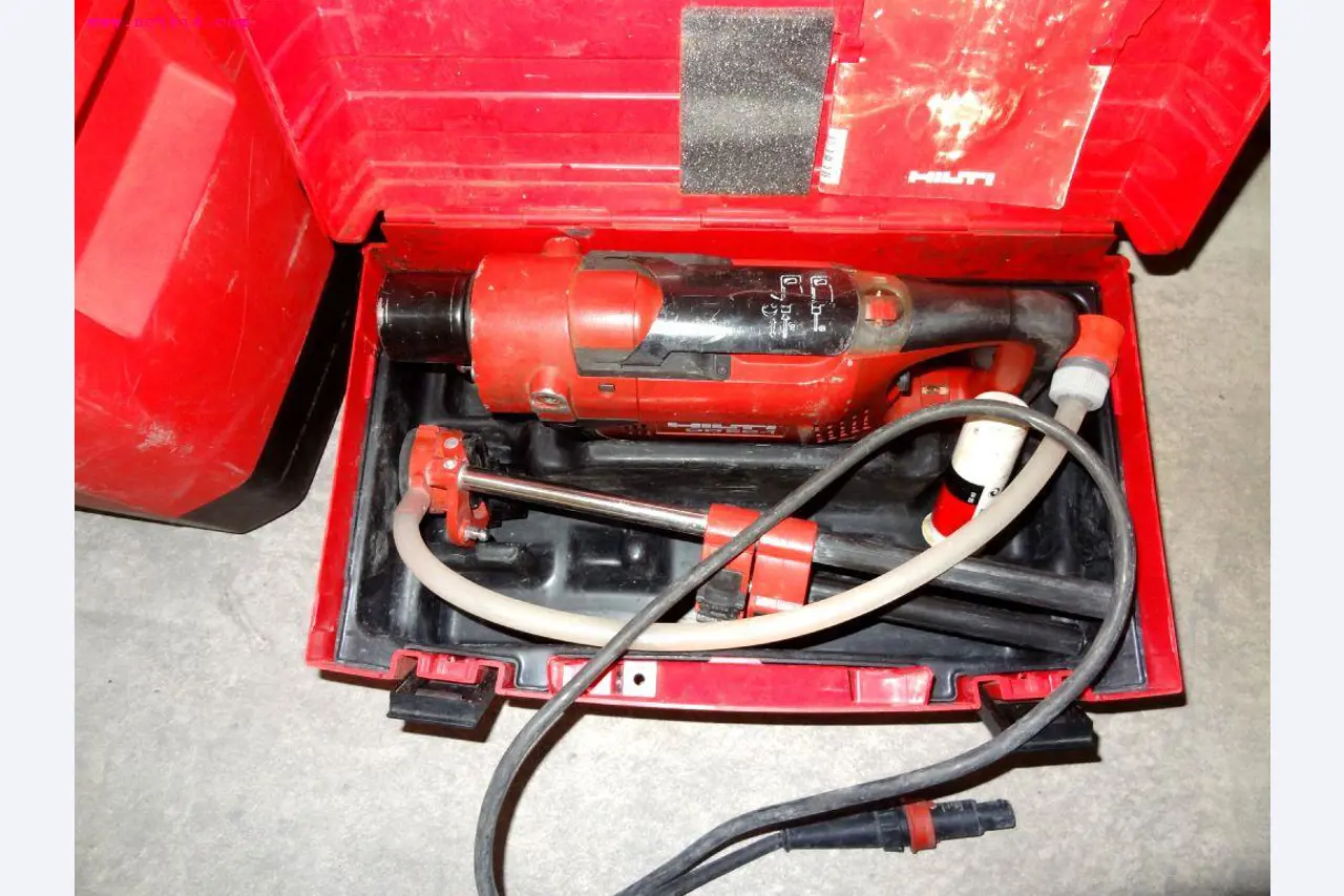 Machines for sheet metal working, business and office equipment as well as vehicle fleet-3