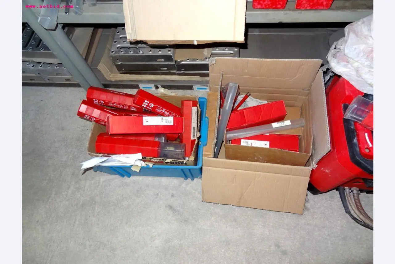 Machines for sheet metal working, business and office equipment as well as vehicle fleet-7