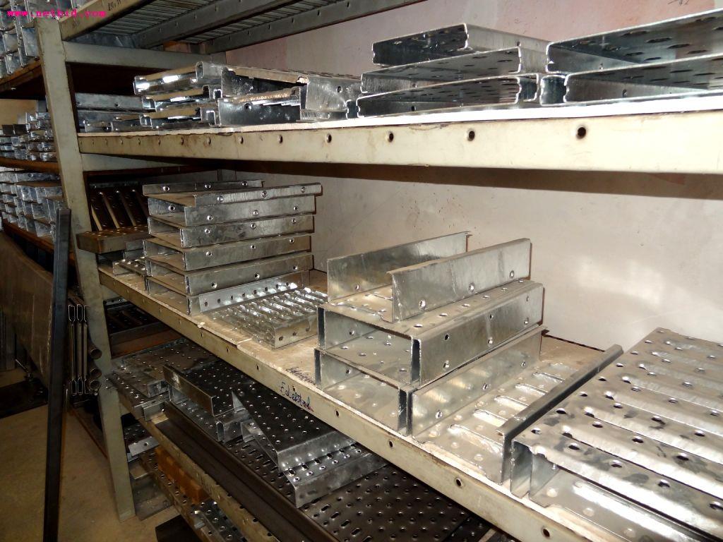 Máquinas de processamento de chapas metálicas, equipamento operacional e de escritório e frota de veículos-2