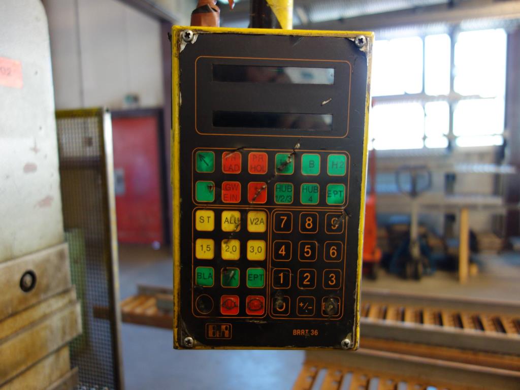 Máquinas de processamento de chapas metálicas, equipamento operacional e de escritório e frota de veículos-11