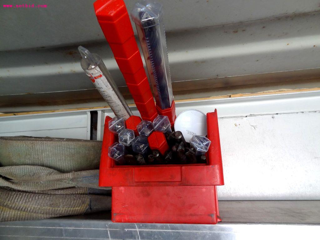 Máquinas de processamento de chapas metálicas, equipamento operacional e de escritório e frota de veículos-14