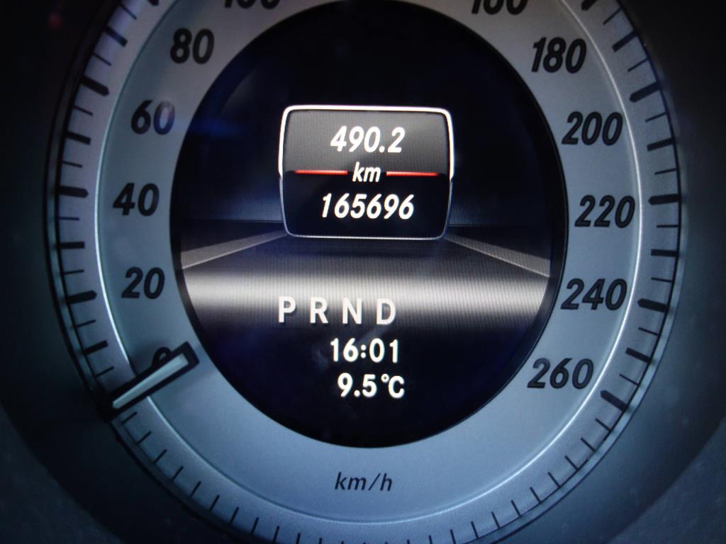 Máquinas de processamento de chapas metálicas, equipamento operacional e de escritório e frota de veículos-10