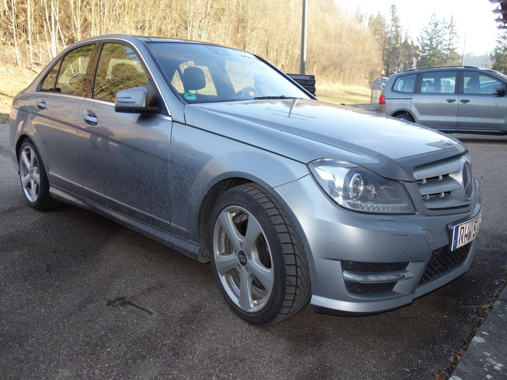 Máquinas de processamento de chapas metálicas, equipamento operacional e de escritório e frota de veículos-4