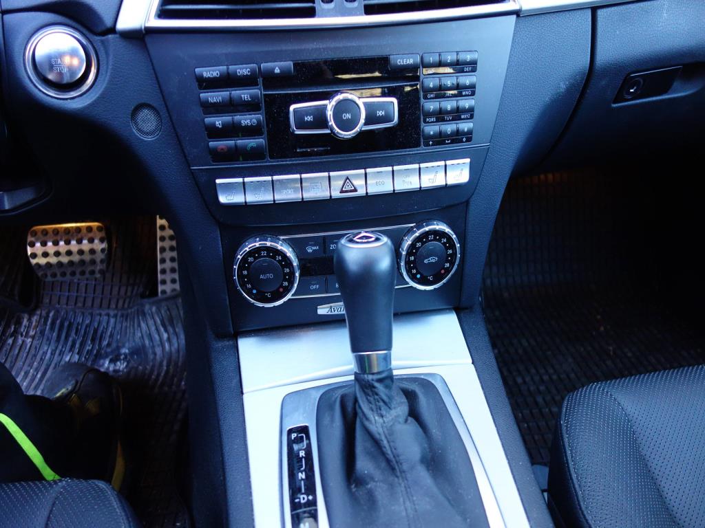 Máquinas de processamento de chapas metálicas, equipamento operacional e de escritório e frota de veículos-8