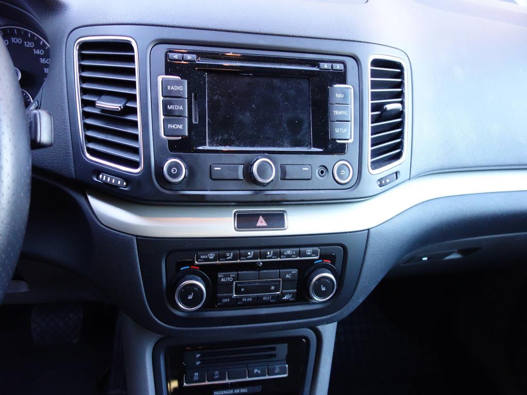 Machines for sheet metal working, business and office equipment as well as vehicle fleet-6