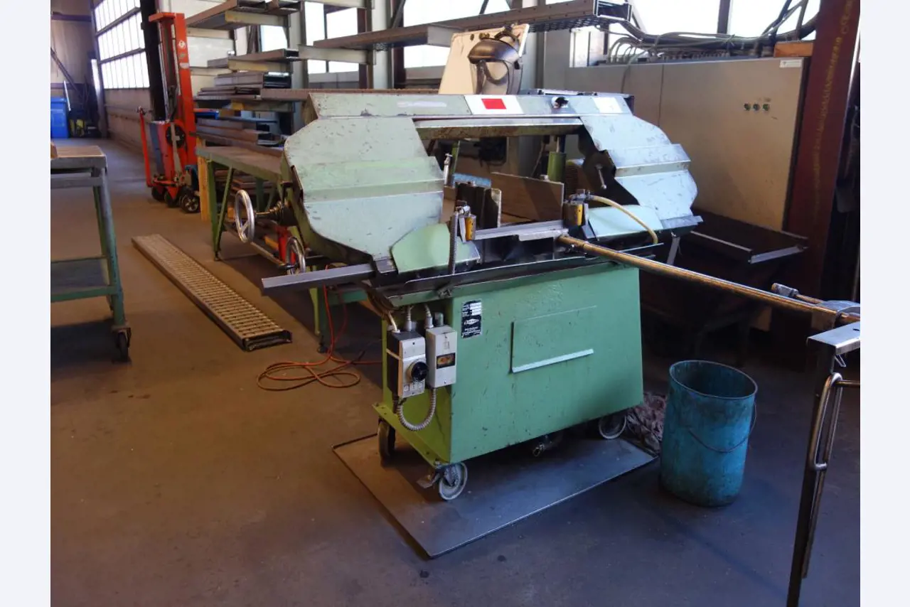 Machines for sheet metal working, business and office equipment as well as vehicle fleet-2