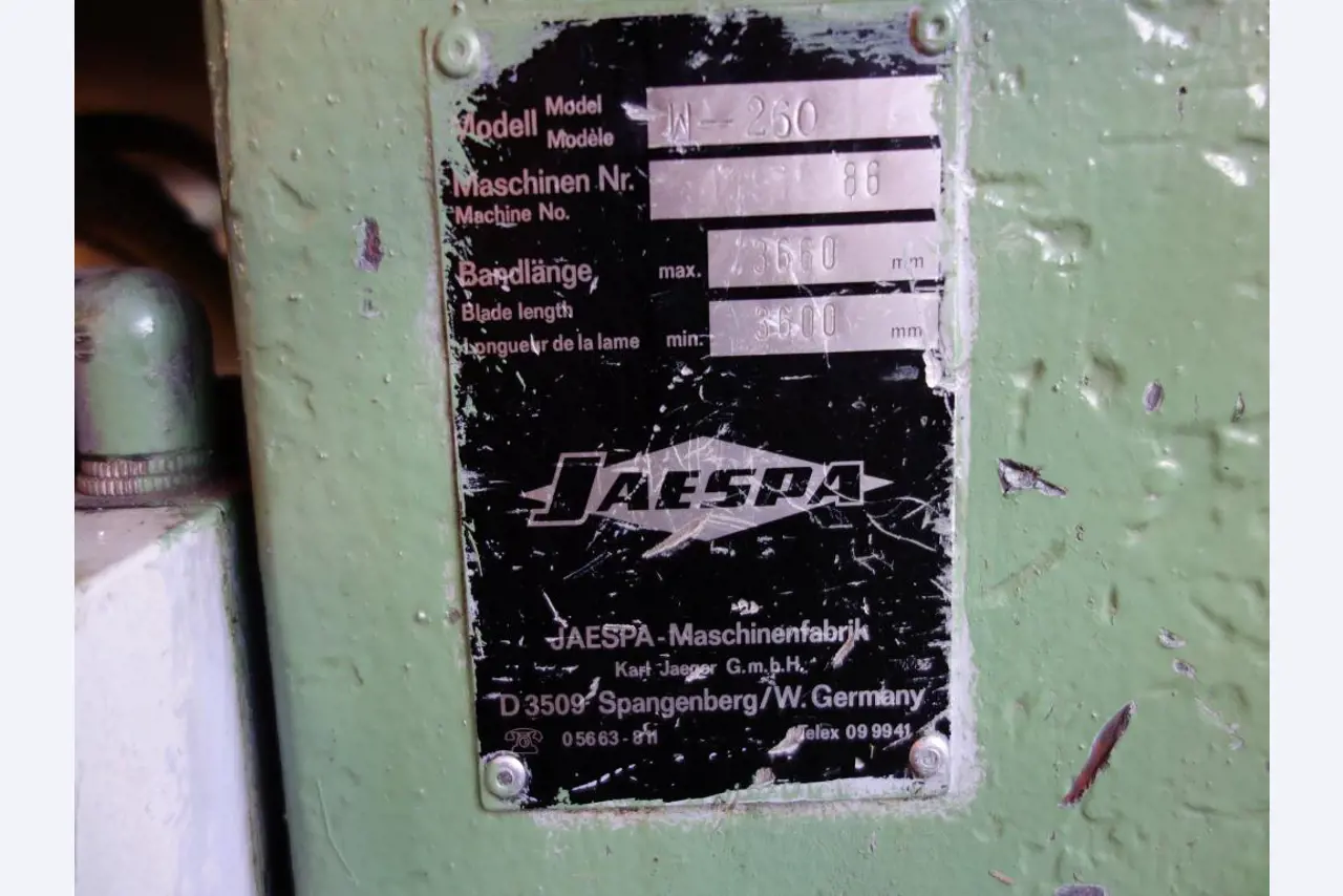 Machines for sheet metal working, business and office equipment as well as vehicle fleet-6