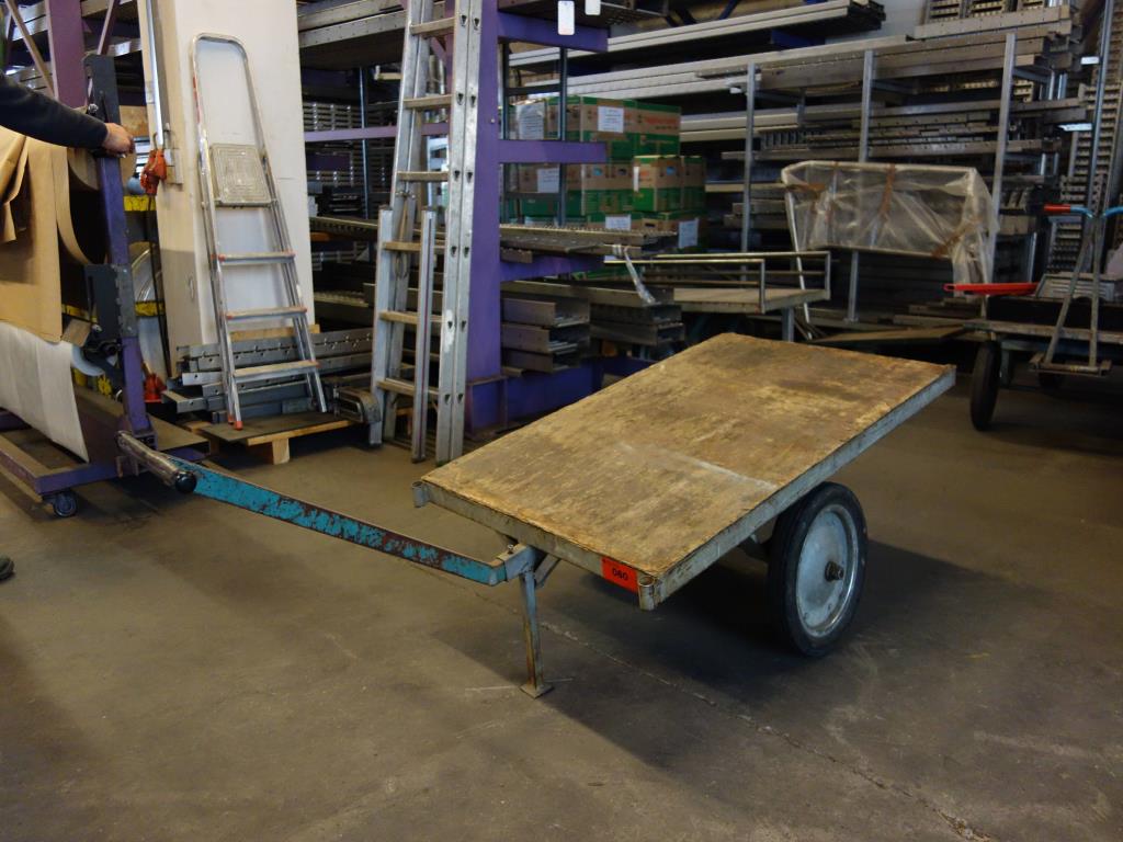 Máquinas de processamento de chapas metálicas, equipamento operacional e de escritório e frota de veículos-1