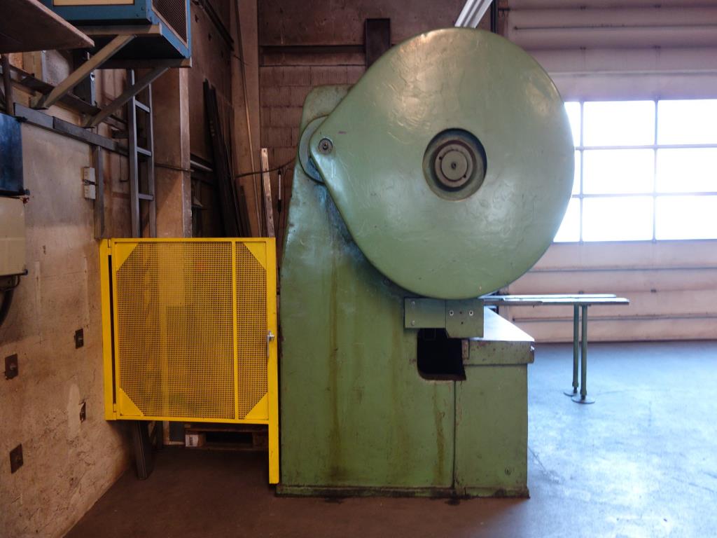 Machines for sheet metal working, business and office equipment as well as vehicle fleet-5