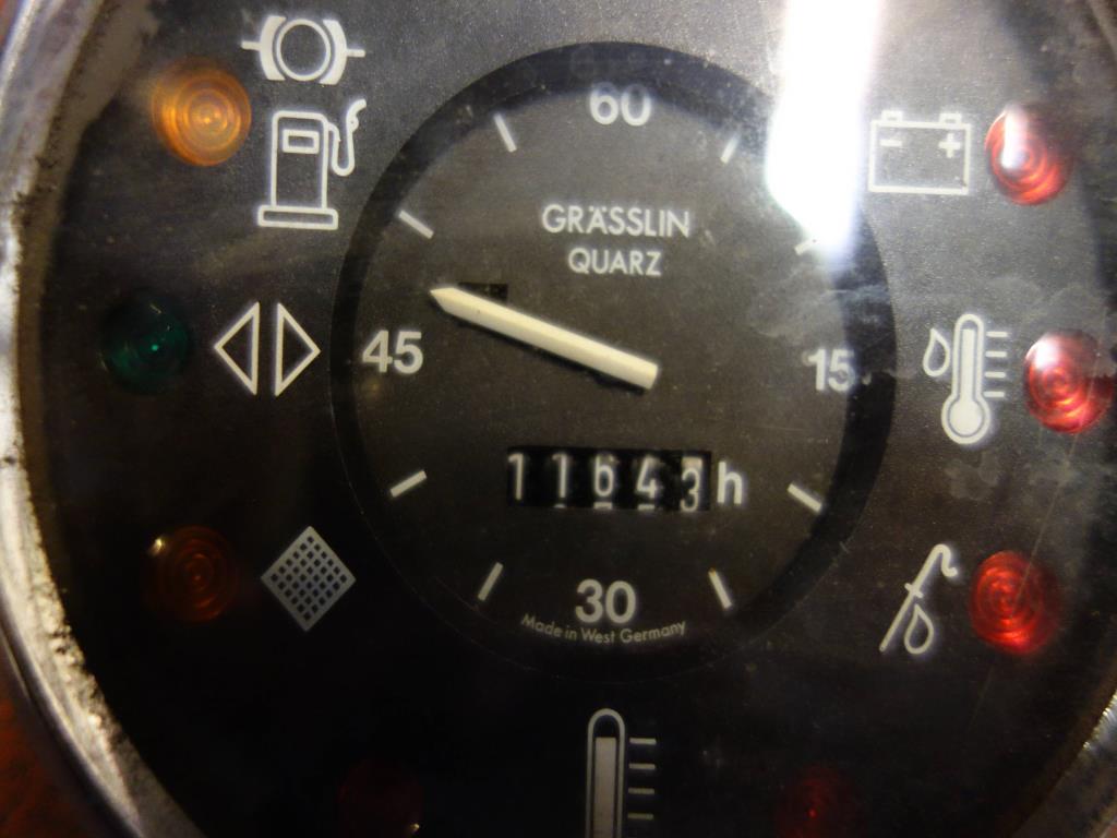 Máquinas de processamento de chapas metálicas, equipamento operacional e de escritório e frota de veículos-4