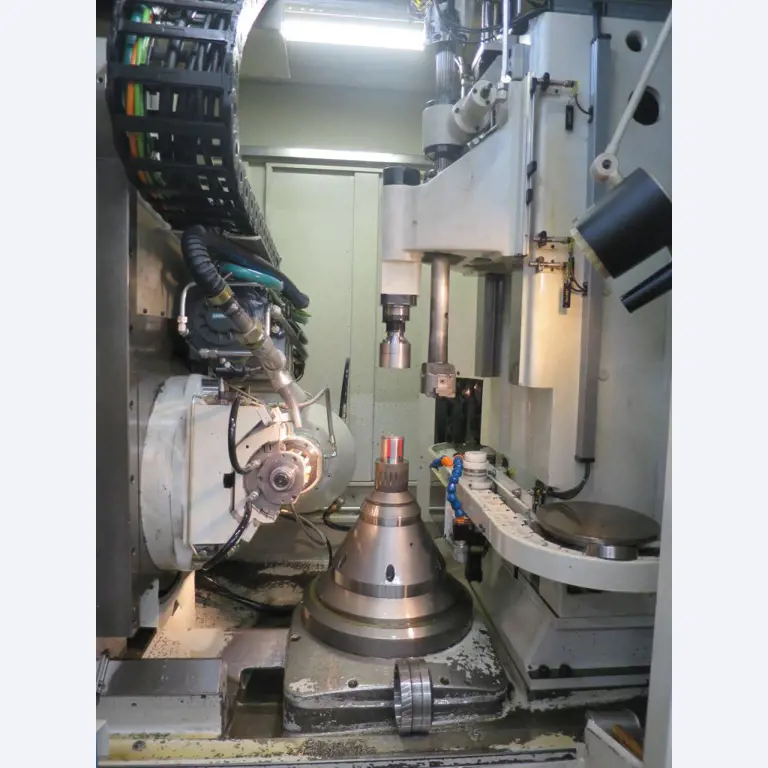 Machines pour la fabrication de roues dentées-9