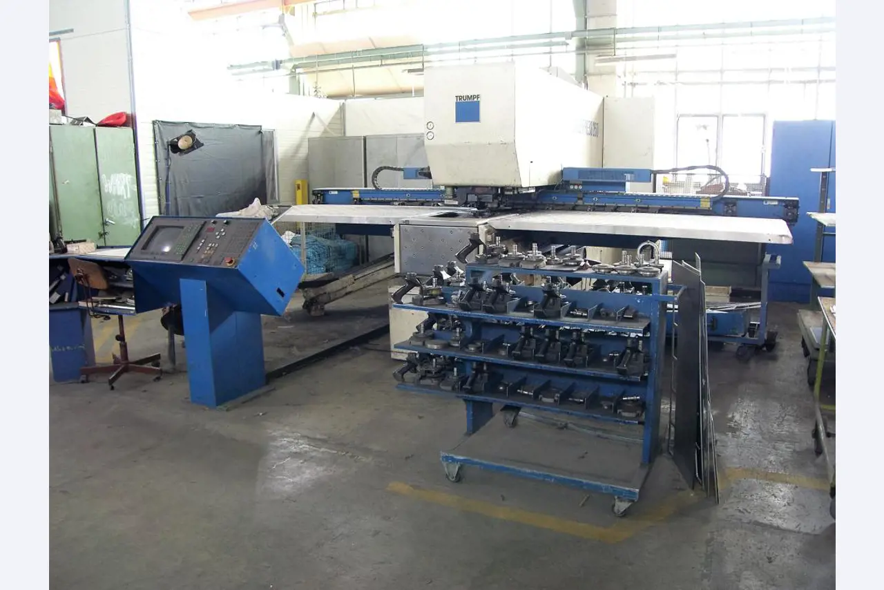 Laser punching machine and CNC-folding machine-1