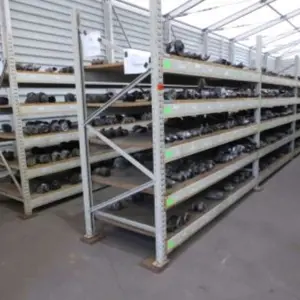 60 lfm. Pallet rack