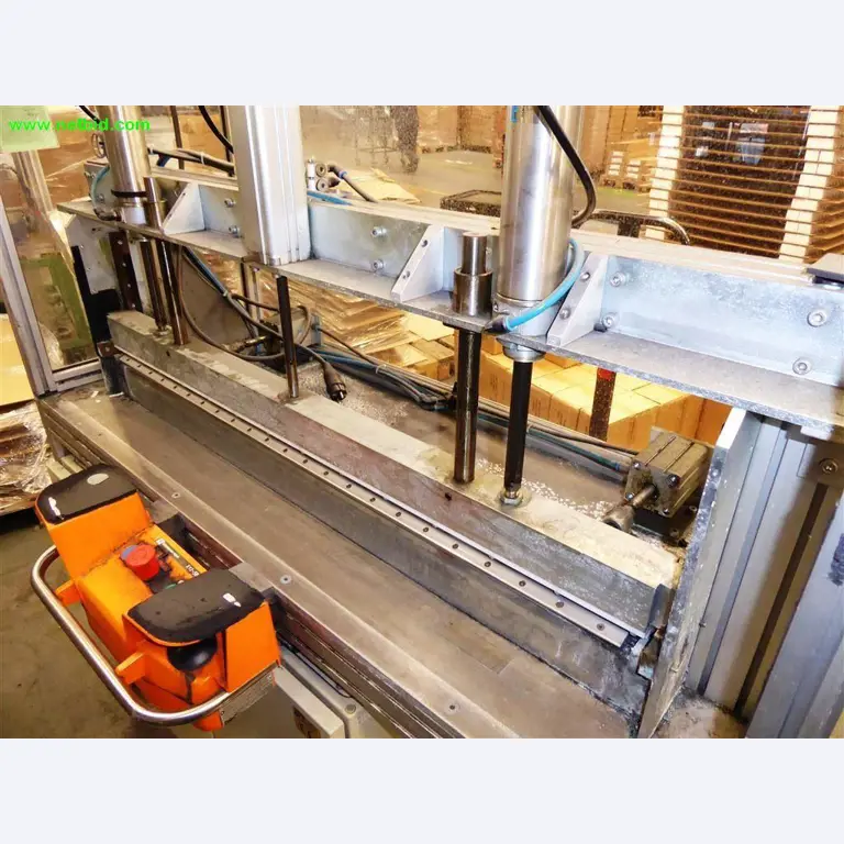 Máquinas e sistemas para o trabalho de metais e tecnologia de superfícies<br>-3