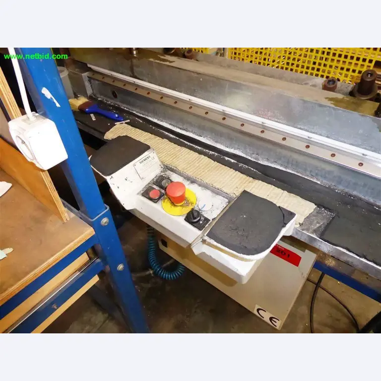 Máquinas e sistemas para o trabalho de metais e tecnologia de superfícies<br>-2