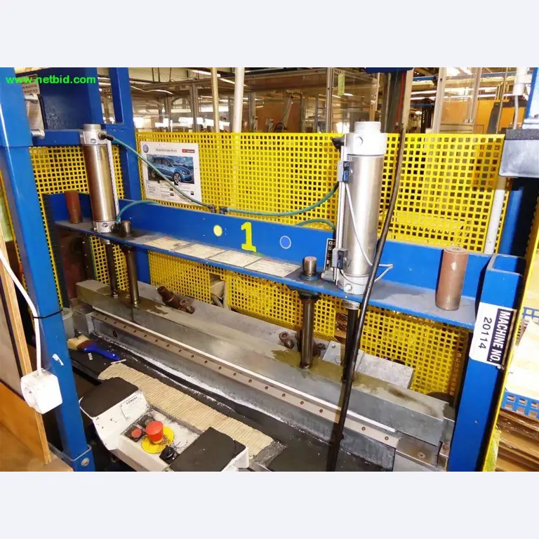 Máquinas e sistemas para o trabalho de metais e tecnologia de superfícies<br>-3