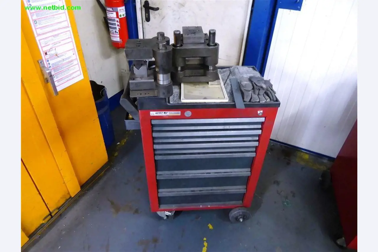 Máquinas e sistemas para o trabalho de metais e tecnologia de superfícies<br>-2