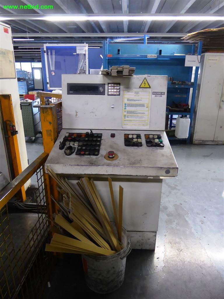 
Máquinas e sistemas para o trabalho de metais e tecnologia de superfícies<br>-7