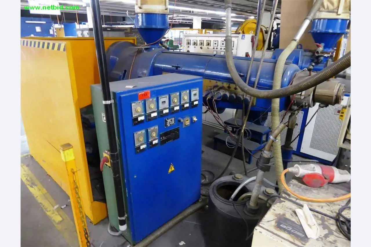 Máquinas e sistemas para o trabalho de metais e tecnologia de superfícies<br>-2