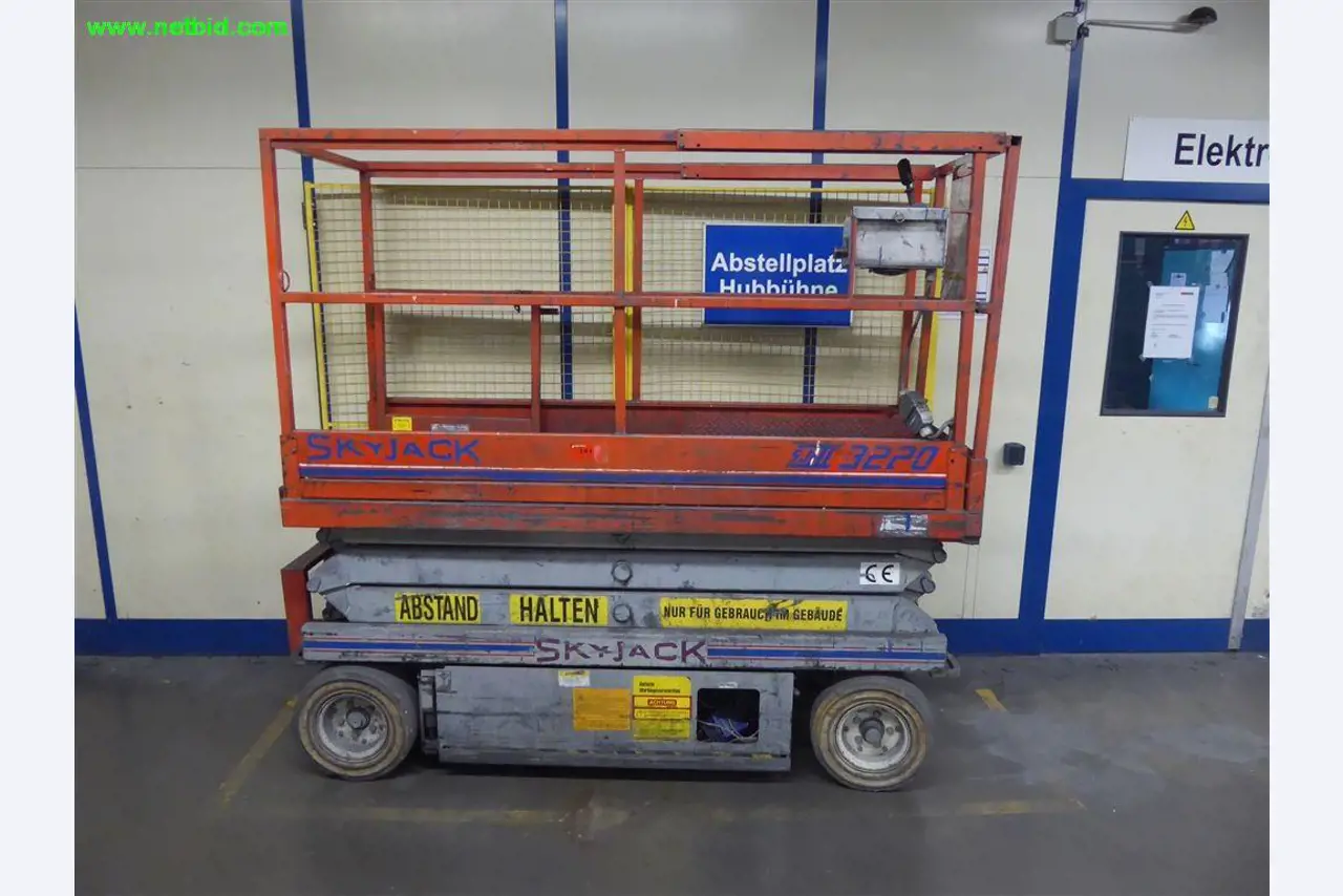 Máquinas e sistemas para o trabalho de metais e tecnologia de superfícies<br>-1