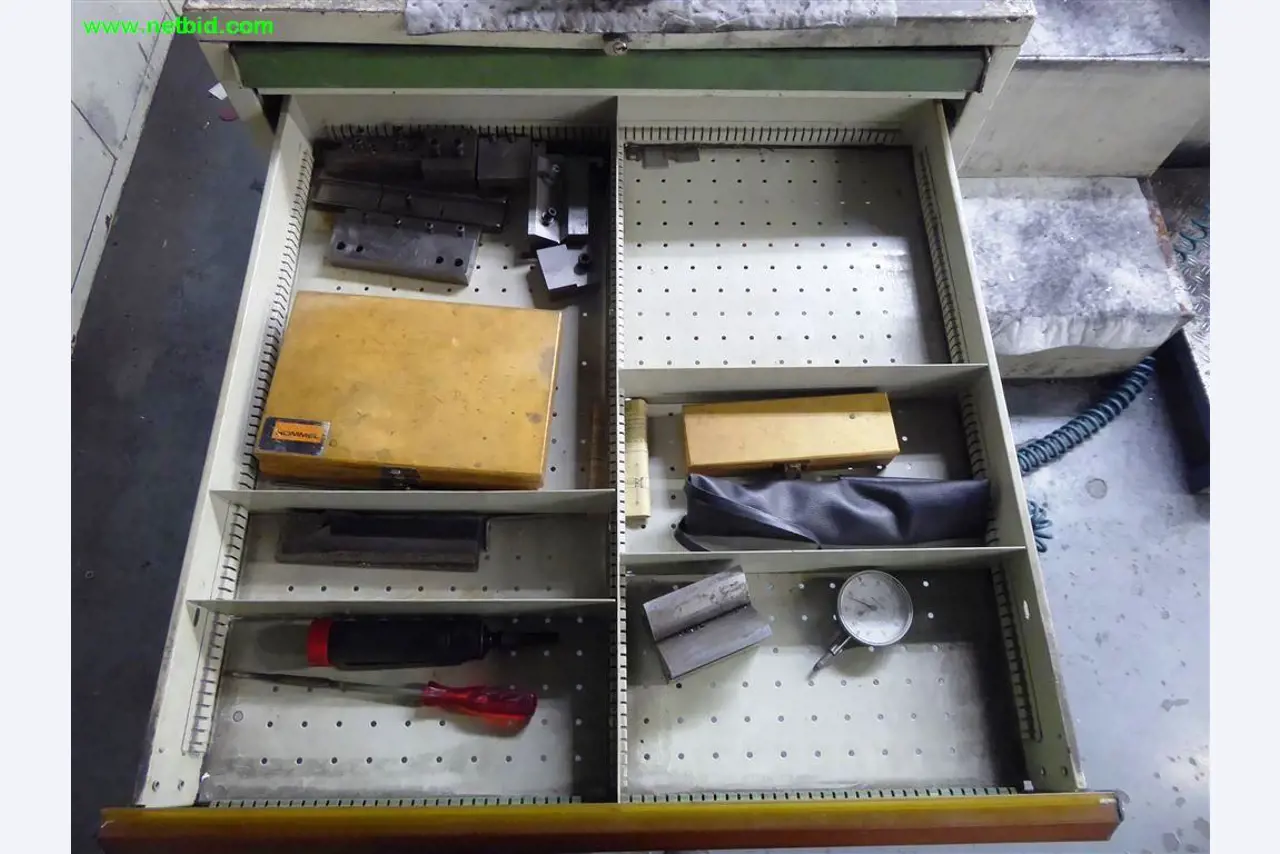 Máquinas e sistemas para o trabalho de metais e tecnologia de superfícies<br>-17