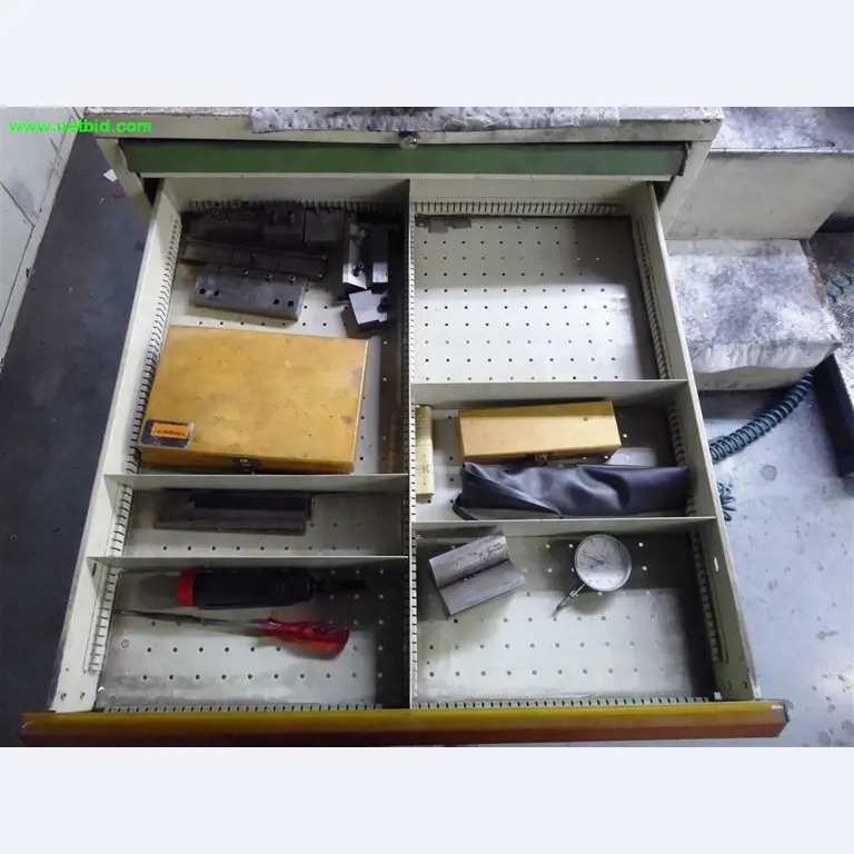 Máquinas e sistemas para o trabalho de metais e tecnologia de superfícies<br>-17