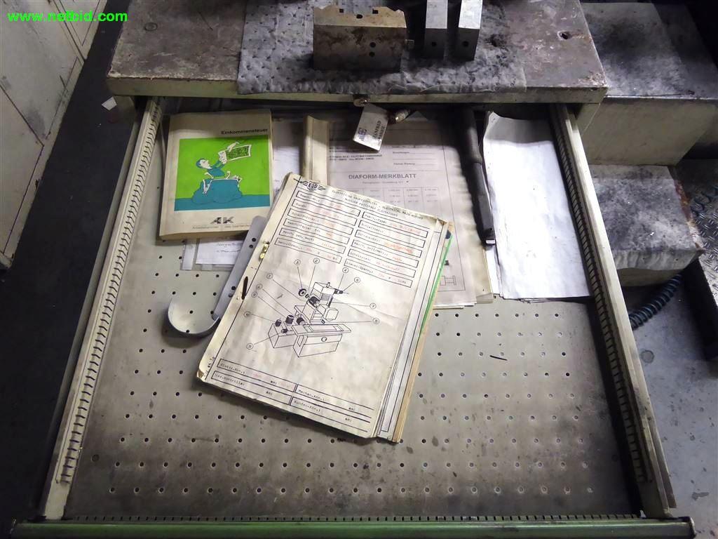 
Máquinas e sistemas para o trabalho de metais e tecnologia de superfícies<br>-3