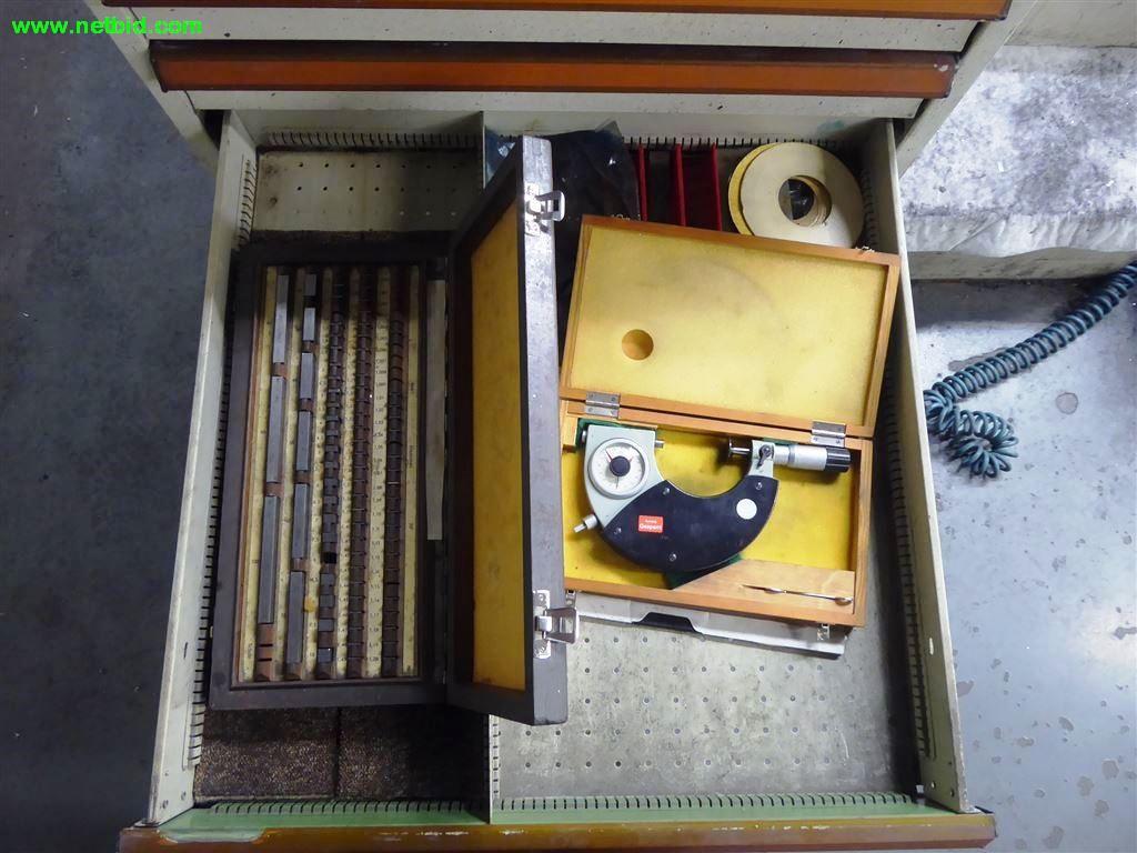 
Máquinas e sistemas para o trabalho de metais e tecnologia de superfícies<br>-5