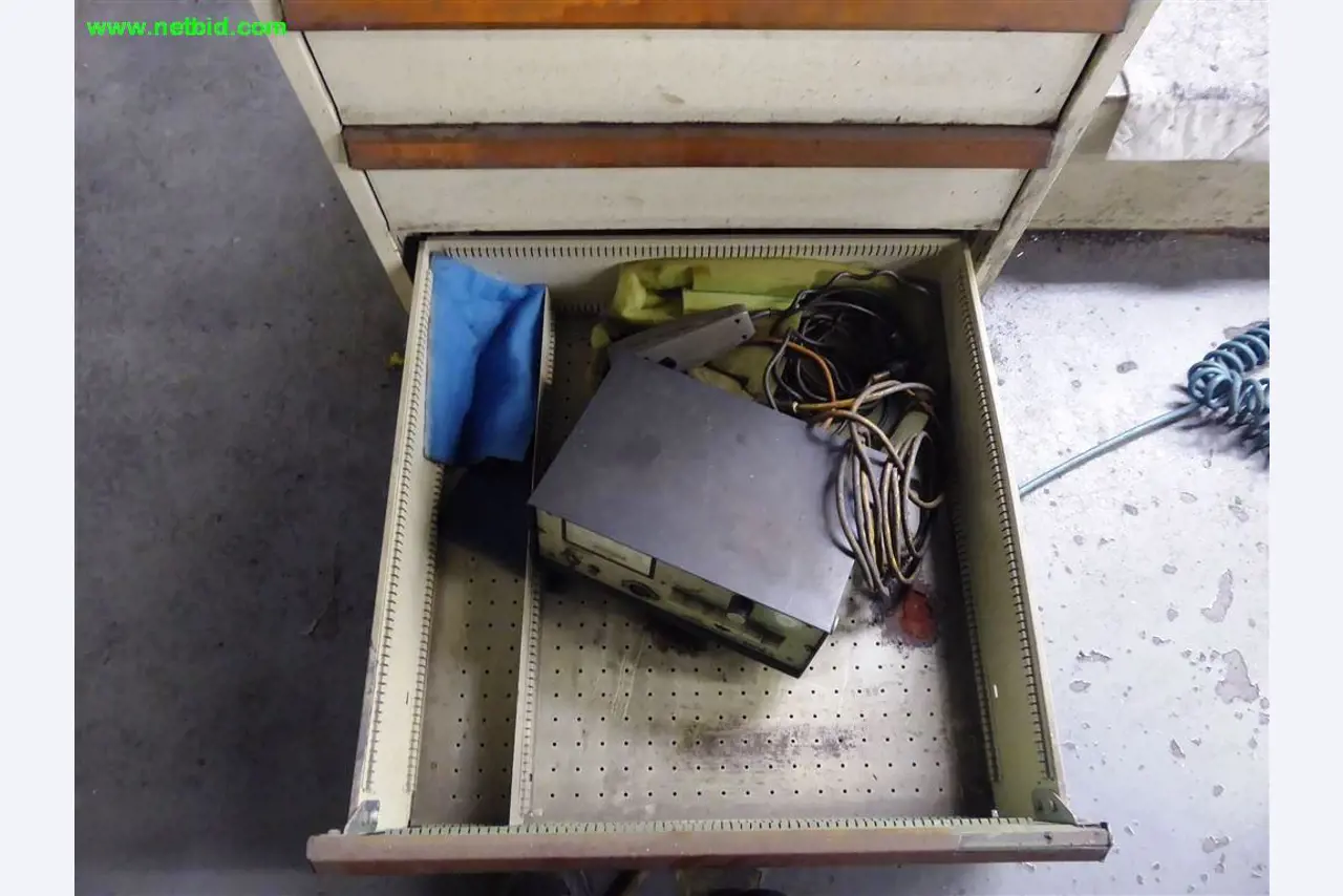 Máquinas e sistemas para o trabalho de metais e tecnologia de superfícies<br>-8