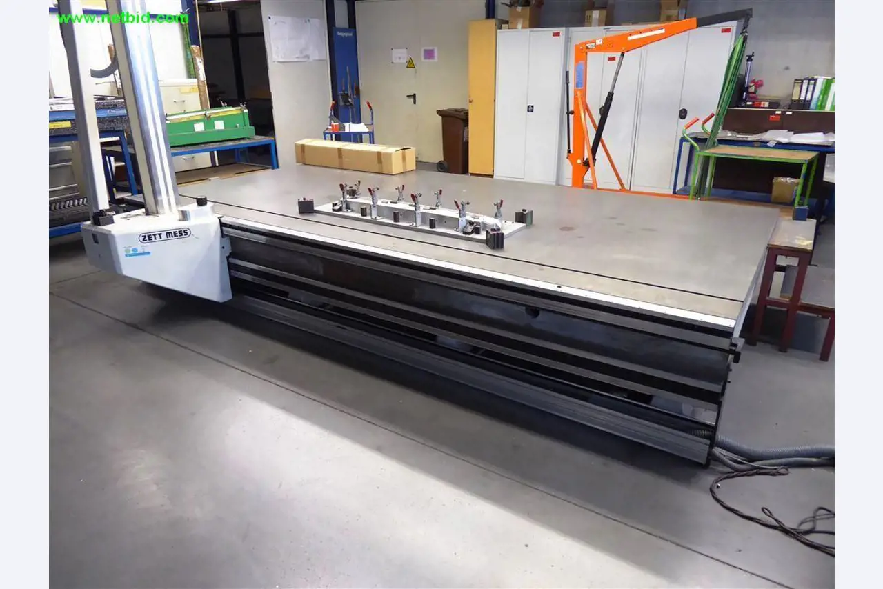 Máquinas e sistemas para o trabalho de metais e tecnologia de superfícies<br>-10