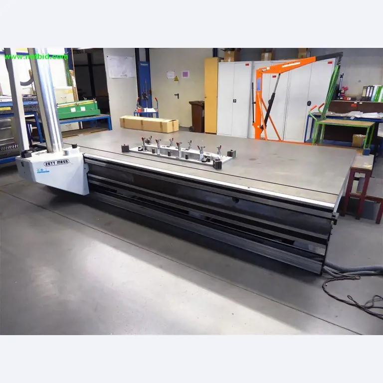 Máquinas e sistemas para o trabalho de metais e tecnologia de superfícies<br>-10