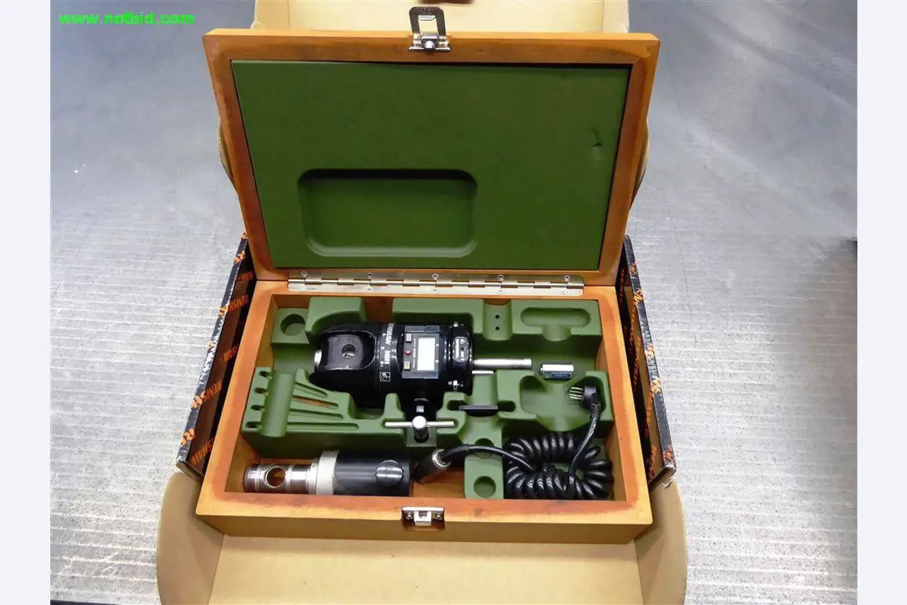 Máquinas e sistemas para o trabalho de metais e tecnologia de superfícies<br>-8