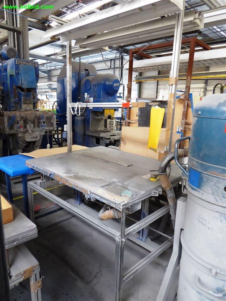 
Máquinas e sistemas para o trabalho de metais e tecnologia de superfícies<br>-3