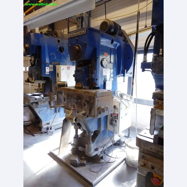 Máquinas e sistemas para o trabalho de metais e tecnologia de superfícies<br>-1