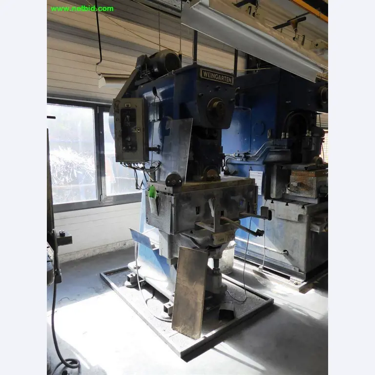 Máquinas e sistemas para o trabalho de metais e tecnologia de superfícies<br>-2