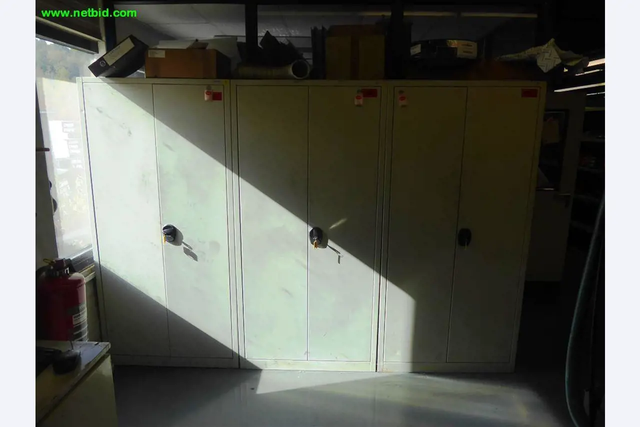 Máquinas e sistemas para o trabalho de metais e tecnologia de superfícies<br>-1