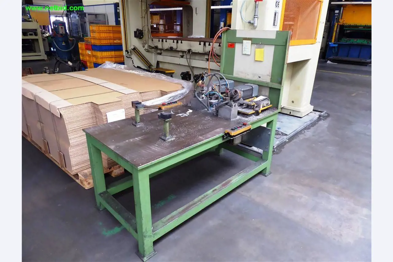 Máquinas e sistemas para o trabalho de metais e tecnologia de superfícies<br>-1