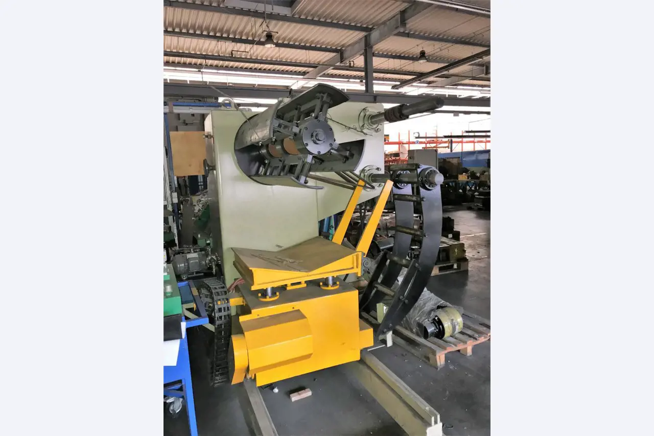 Máquinas e sistemas para o trabalho de metais e tecnologia de superfícies<br>-1