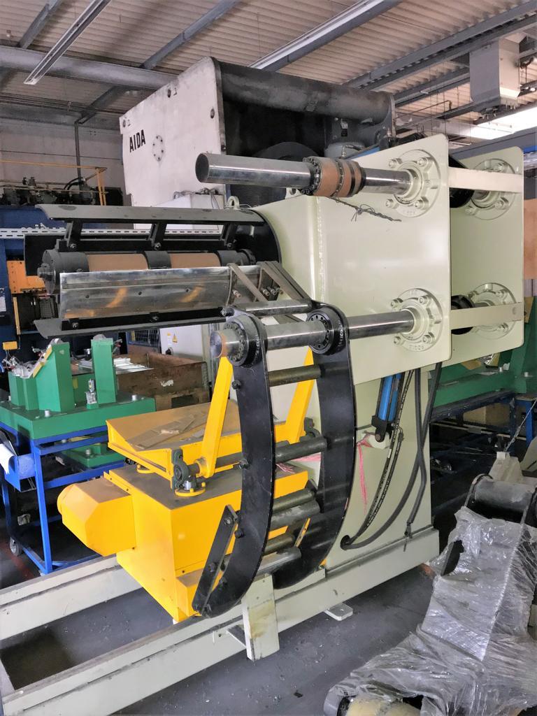 
Máquinas e sistemas para o trabalho de metais e tecnologia de superfícies<br>-2