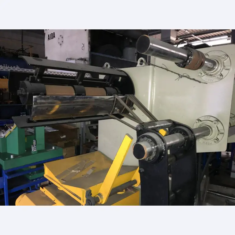 Máquinas e sistemas para o trabalho de metais e tecnologia de superfícies<br>-3