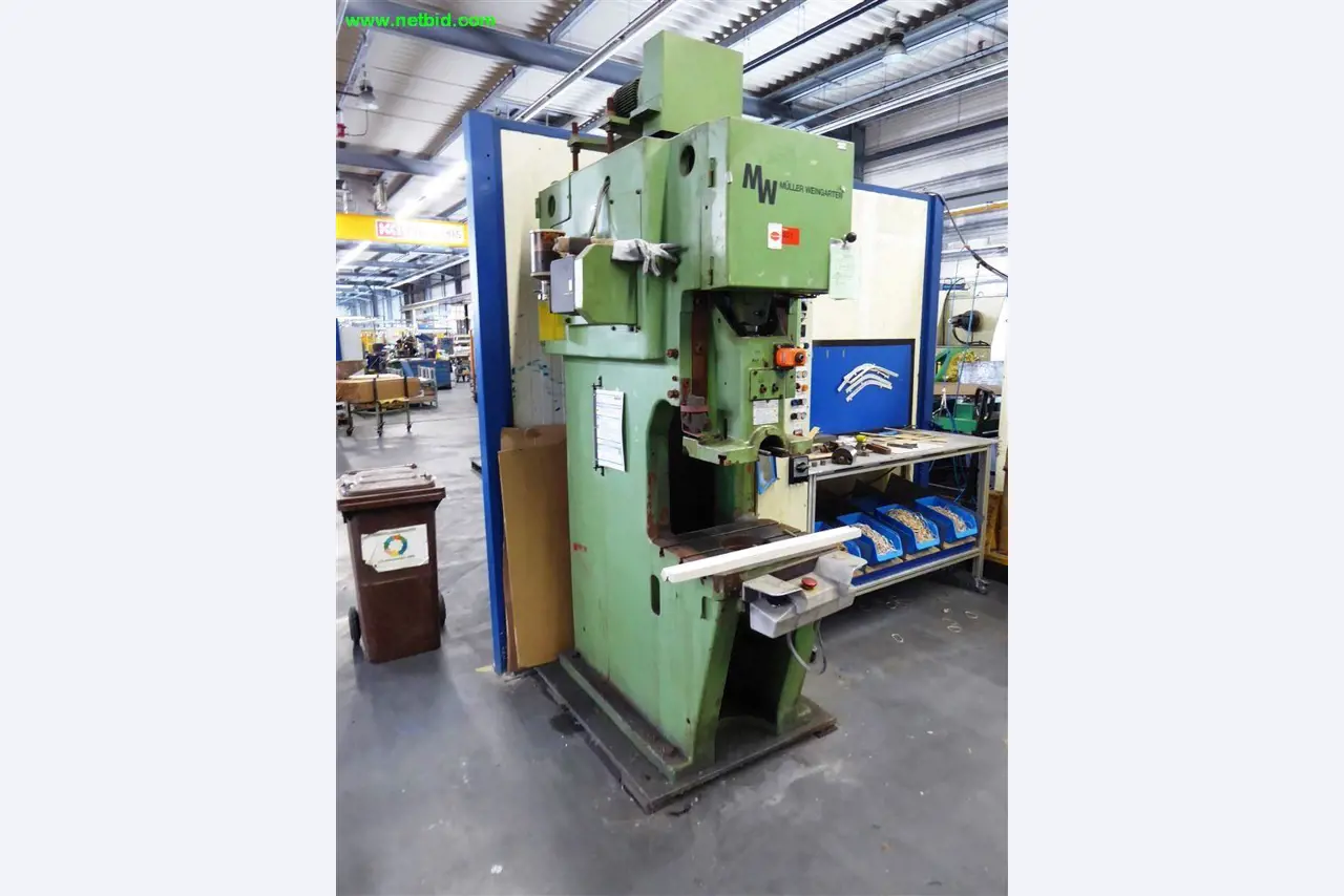 Máquinas e sistemas para o trabalho de metais e tecnologia de superfícies<br>-1