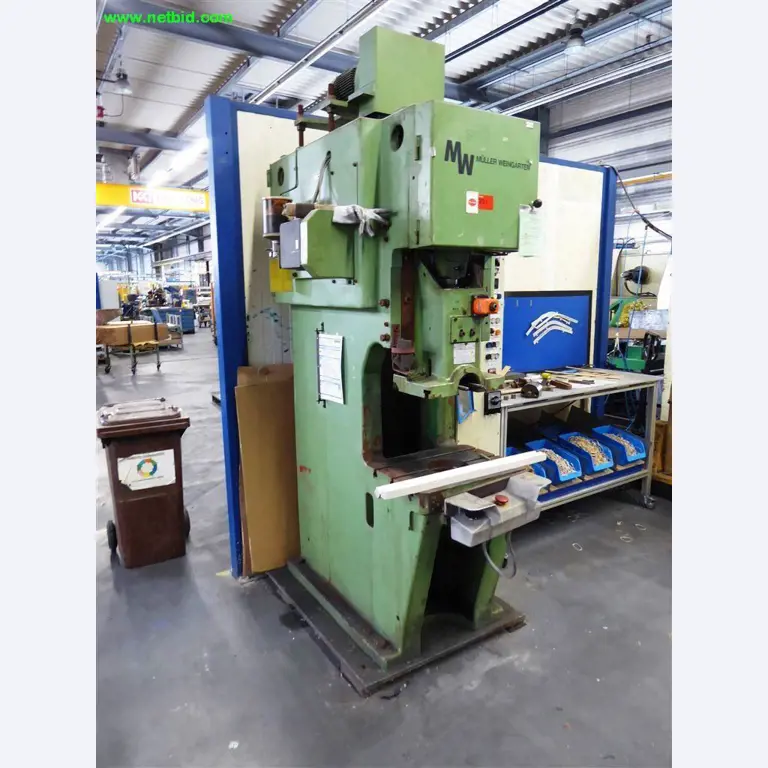 Máquinas e sistemas para o trabalho de metais e tecnologia de superfícies<br>-1