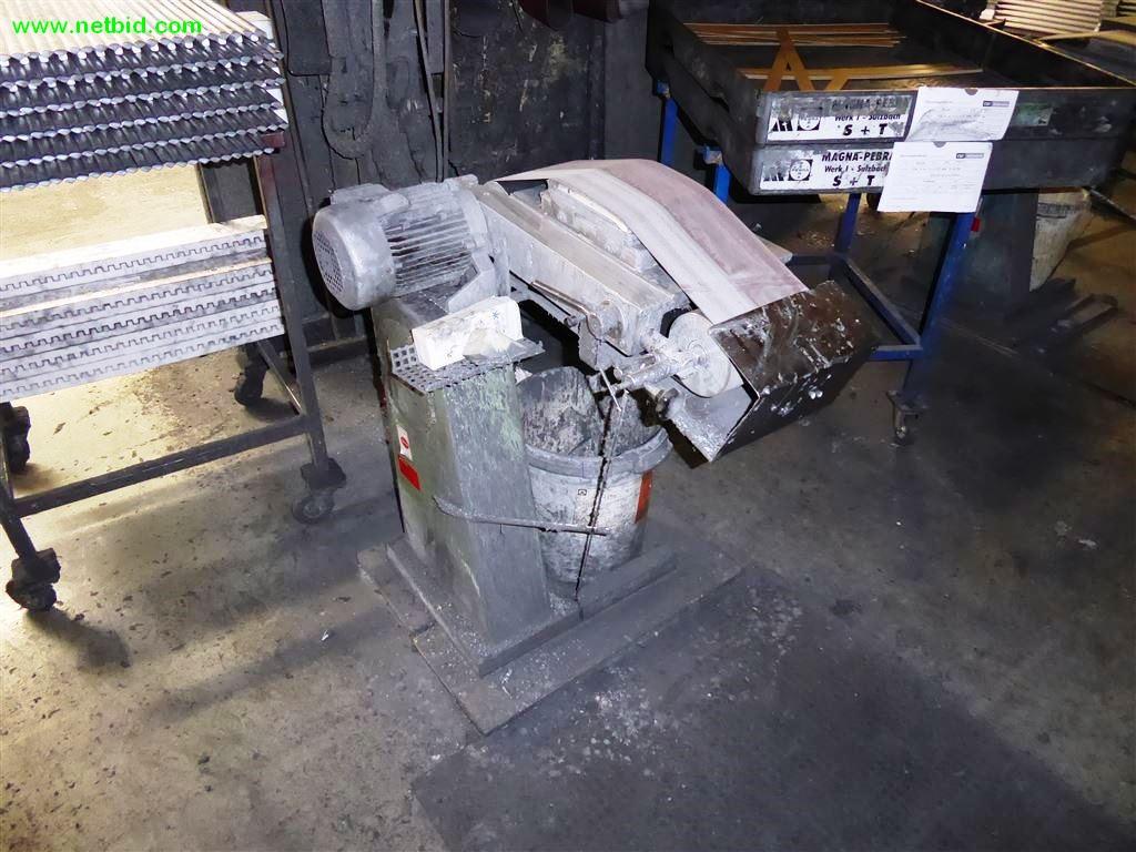 
Máquinas e sistemas para o trabalho de metais e tecnologia de superfícies<br>-1