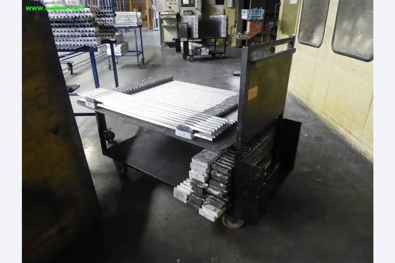 Máquinas e sistemas para o trabalho de metais e tecnologia de superfícies<br>-1