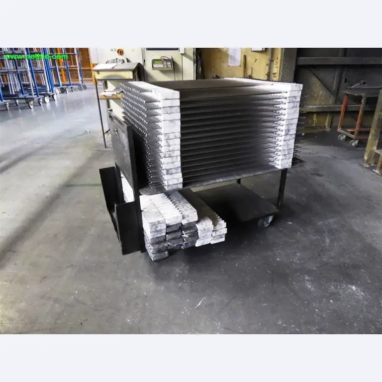 Máquinas e sistemas para o trabalho de metais e tecnologia de superfícies<br>-3