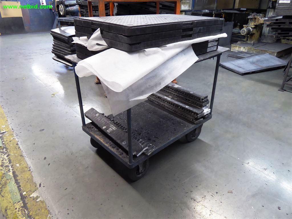 
Máquinas e sistemas para o trabalho de metais e tecnologia de superfícies<br>-5