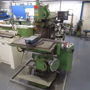 Universalfräsmaschine  Avia C20